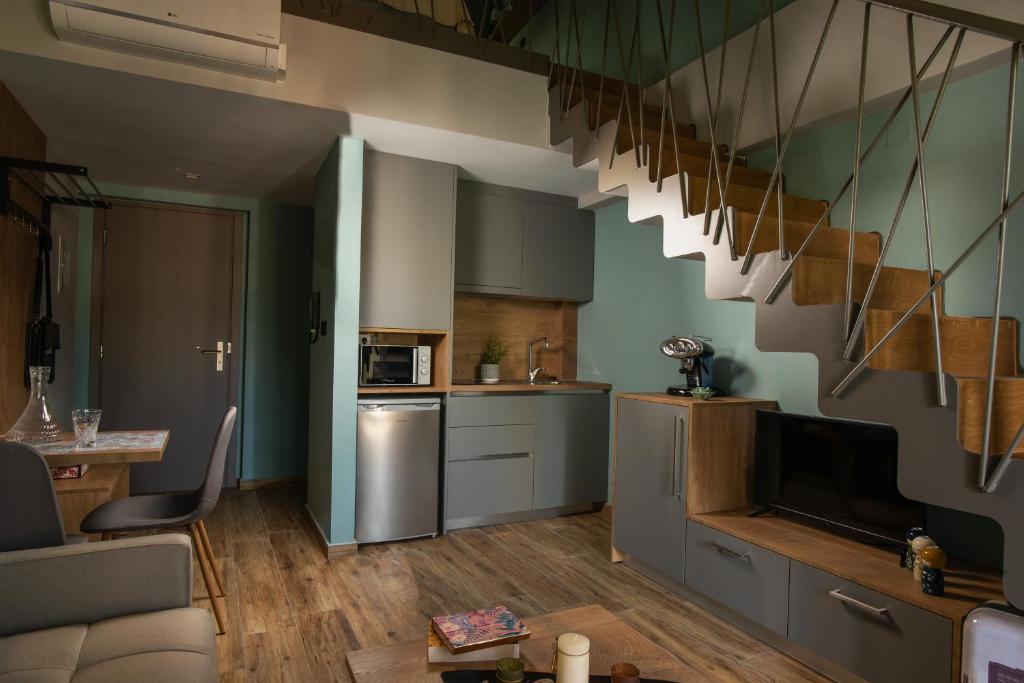 Tzes City Suites