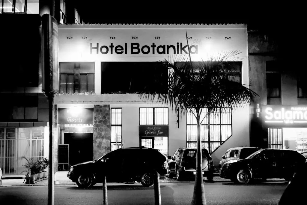 Botanika Hotel, hotel in Bujumbura