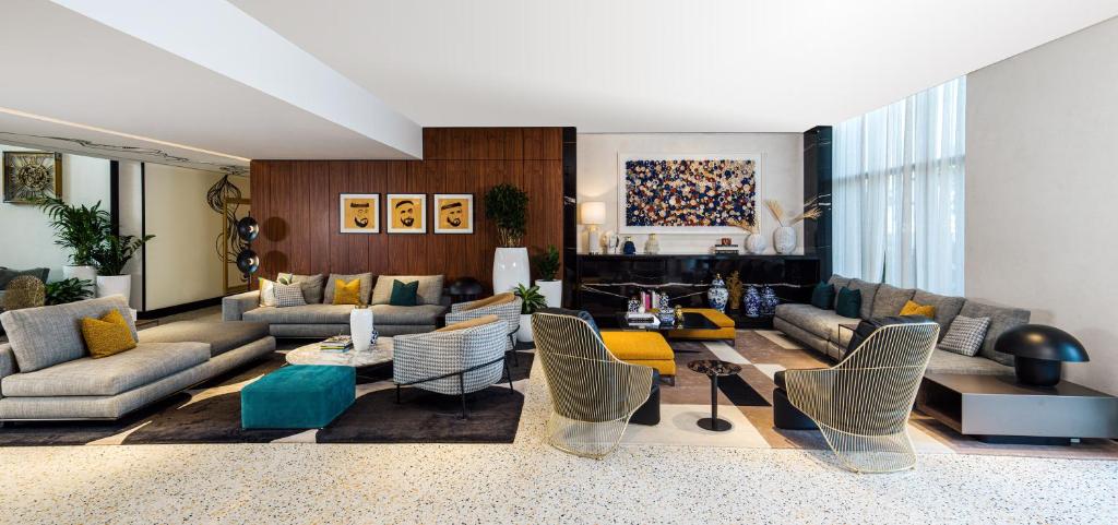 ヴィネット コレクション Th8 パーム ドバイ ビーチ リゾート バイ IHG (Vignette Collection Th8 Palm Dubai Beach Resort By IHG) フロント・ロビー