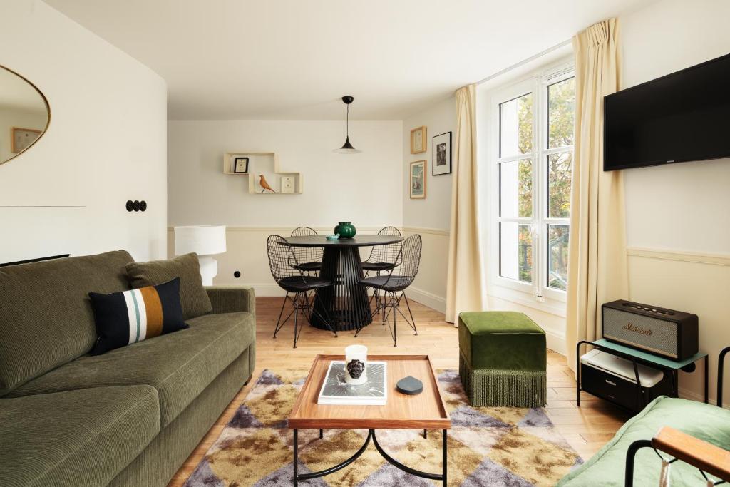 My Maison In Paris - Louvre photo