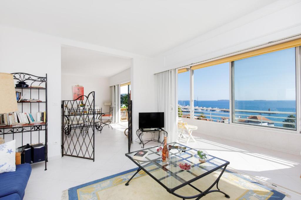 L'Estérel YourHostHelper, Mandelieu-la-Napoule