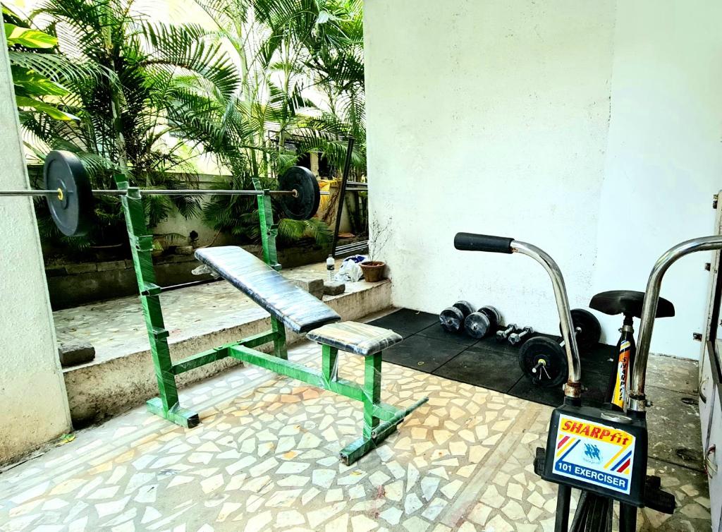 Lifespace- Spacious Hostel in a Luxurious Villa photo