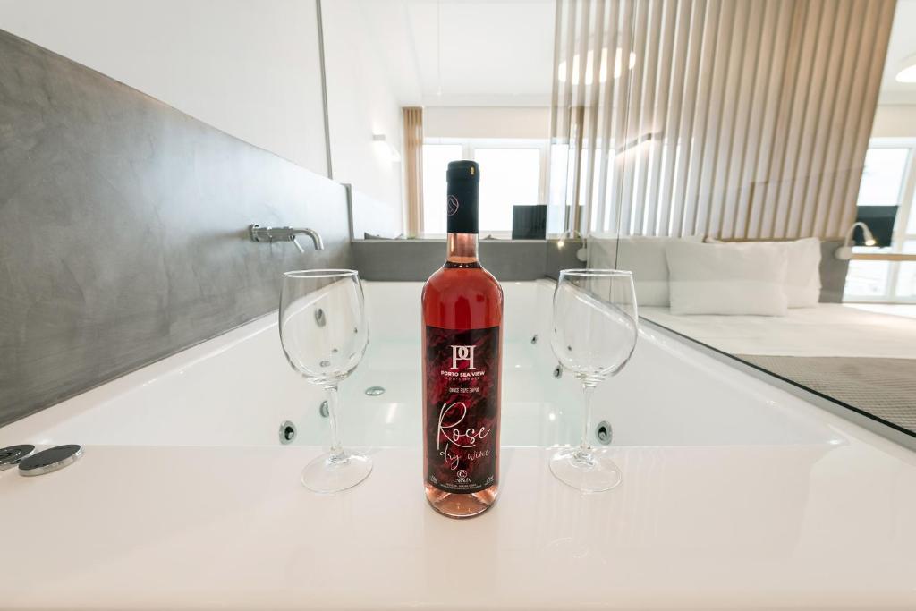 Porto Sea View Apartments - Luxury Junior Suites 전경