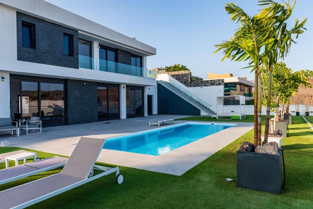 Blue Horizon Resort by Monte Leon - 3