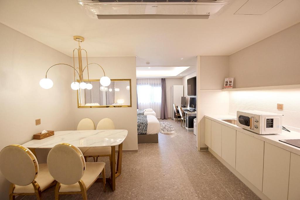 Denbasta Hotel Whamyung - Facilities image