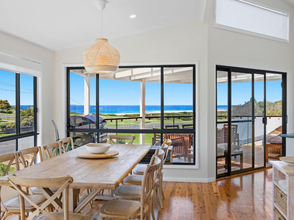 Yabbarra Beach House — Hotel in Dalmeny