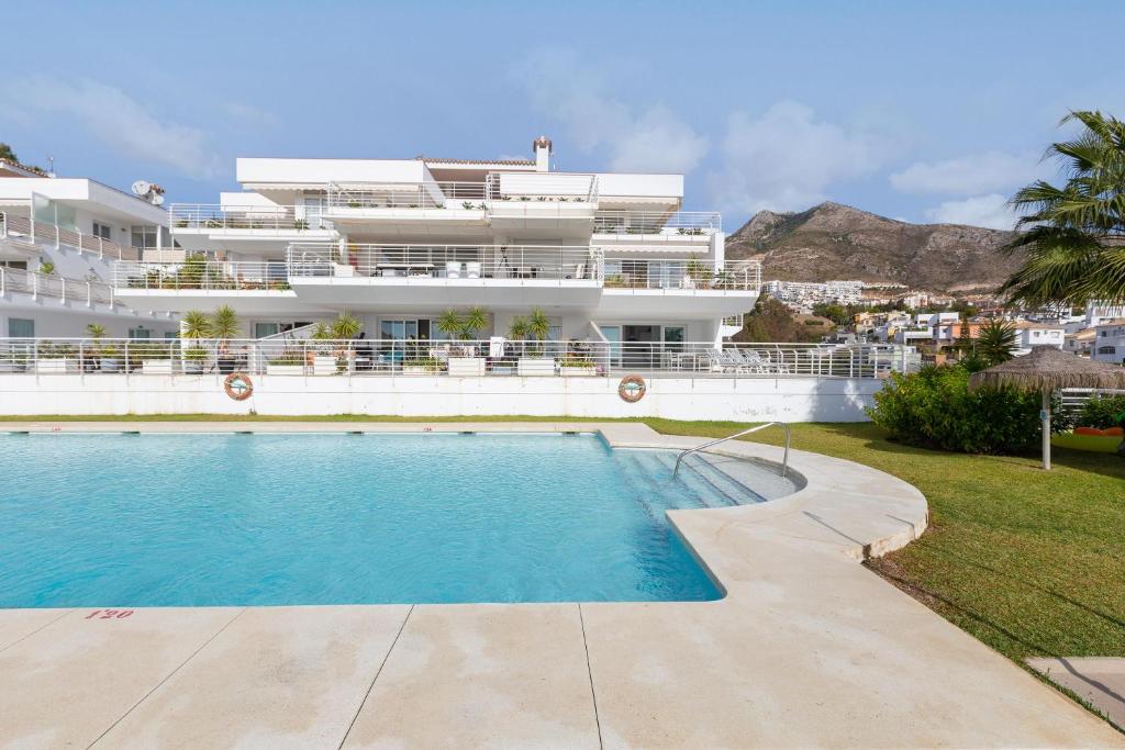 Nice apartment with a sunny terrace, Benalmádena