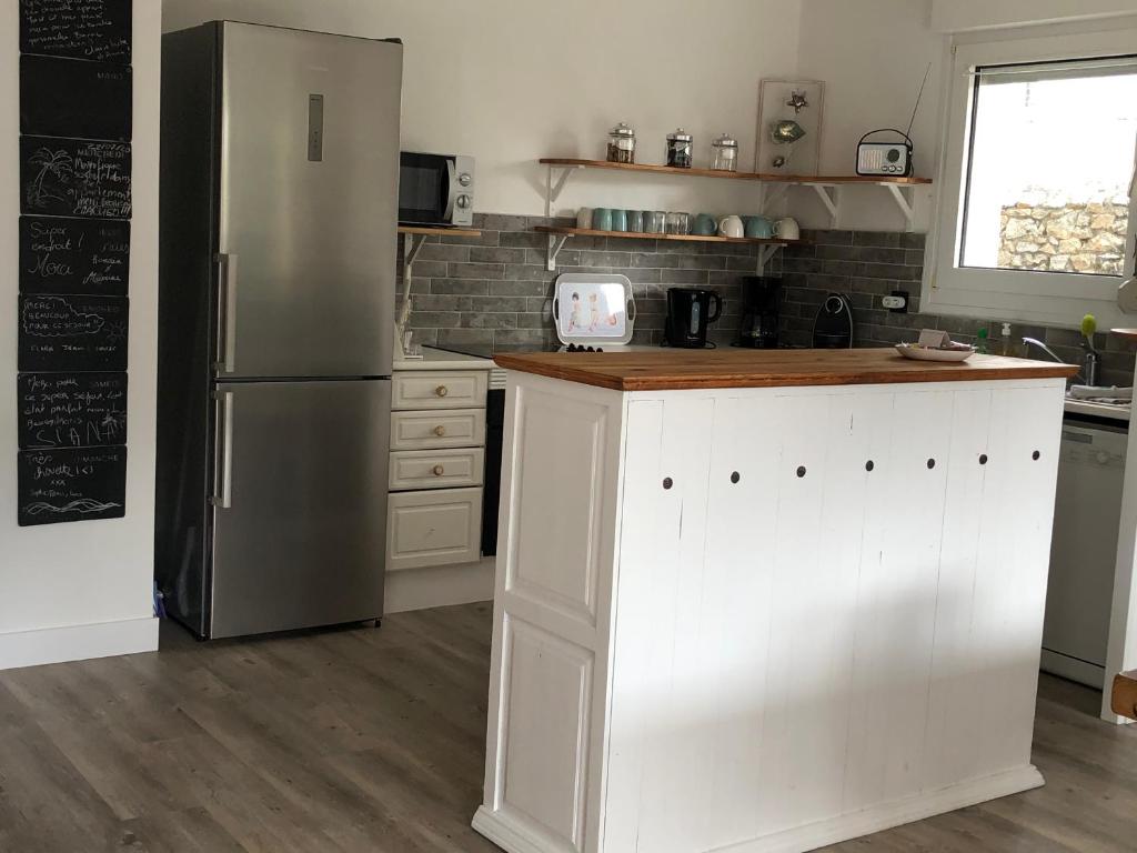 Bel appartement en rez-de-jardin à 100m des plages - 4