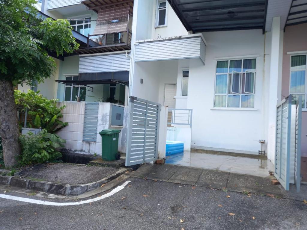 Shamrock Beach Villas Corner or Seaview photo