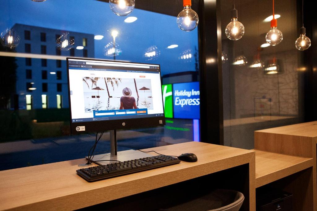 Business center