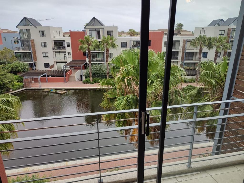 Belina - Quayside Canal View photo