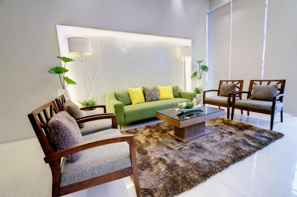 Zerenity Hotel and Suites photo