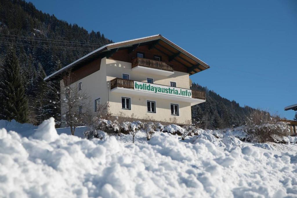 Chalet selfcatering 30 beds Parking pets welcome - 2