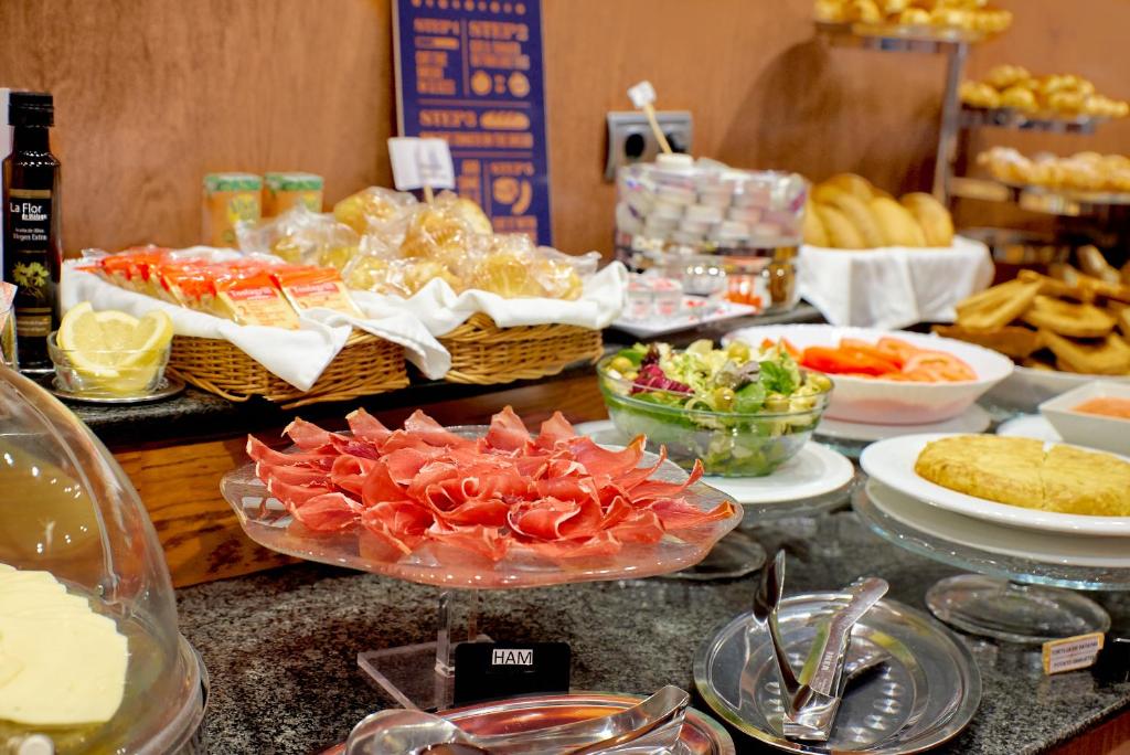 Hotel Dining