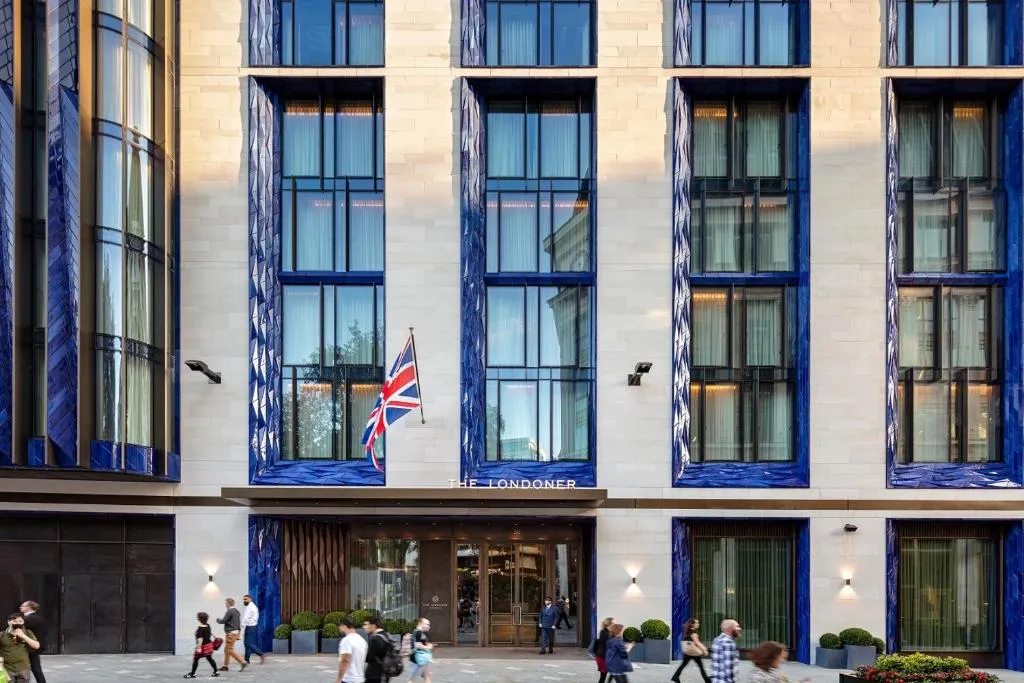 The Londoner, Hotel in London