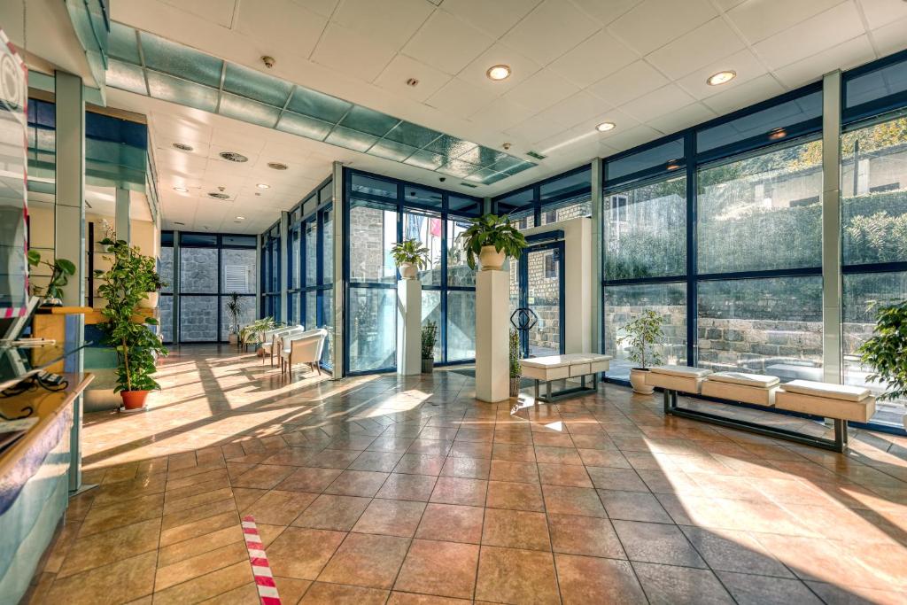 Hotel Splendido — Hotel building in Kotor, Kotor Municipality