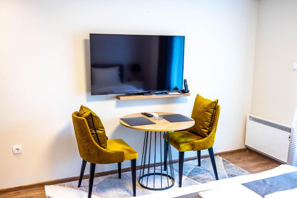 Omega Apartments - 4