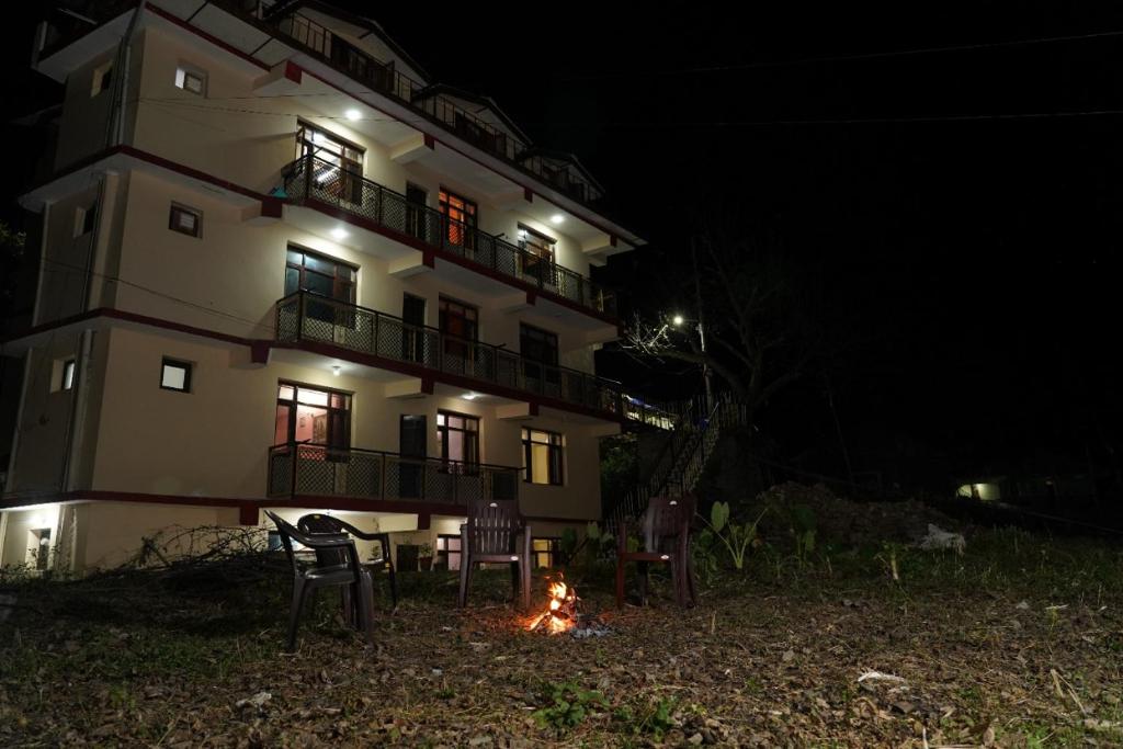 Shimla Pines Homestay photo