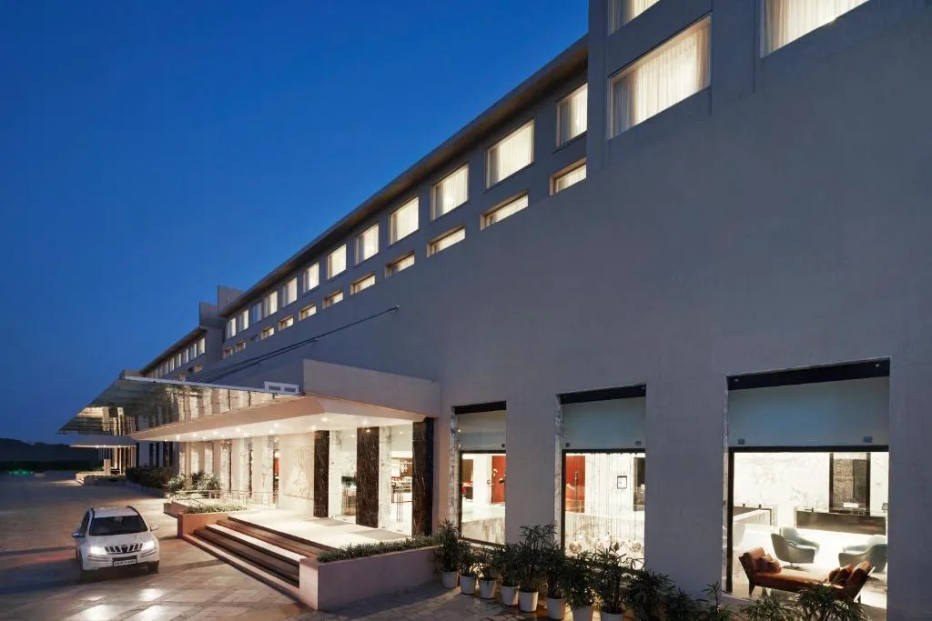 Courtyard by Marriott Bilaspur, hotell sihtkohas Bilāspur