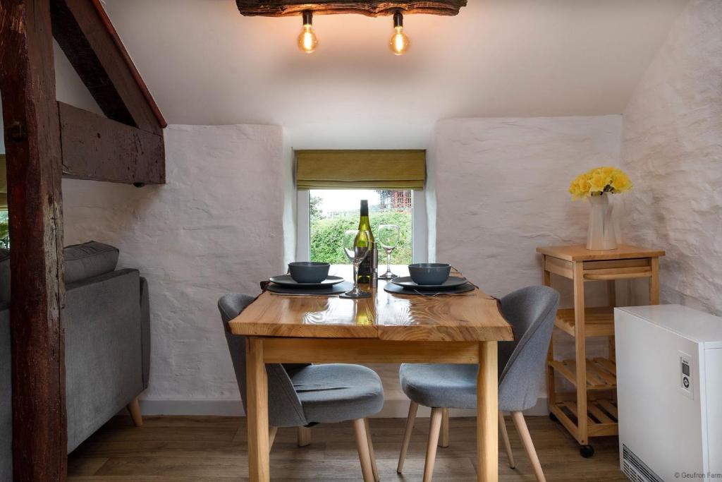 Granary Retreat, Bryn-Crug photo 3