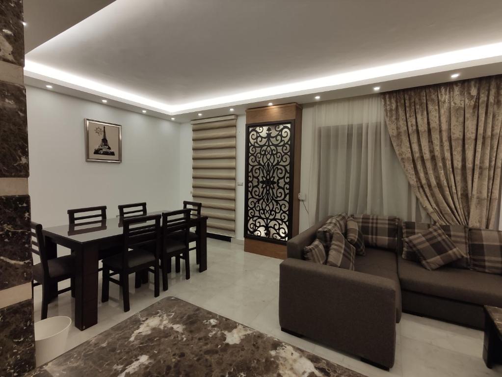 Le Royal Residence 4 — Hotel in Cairo