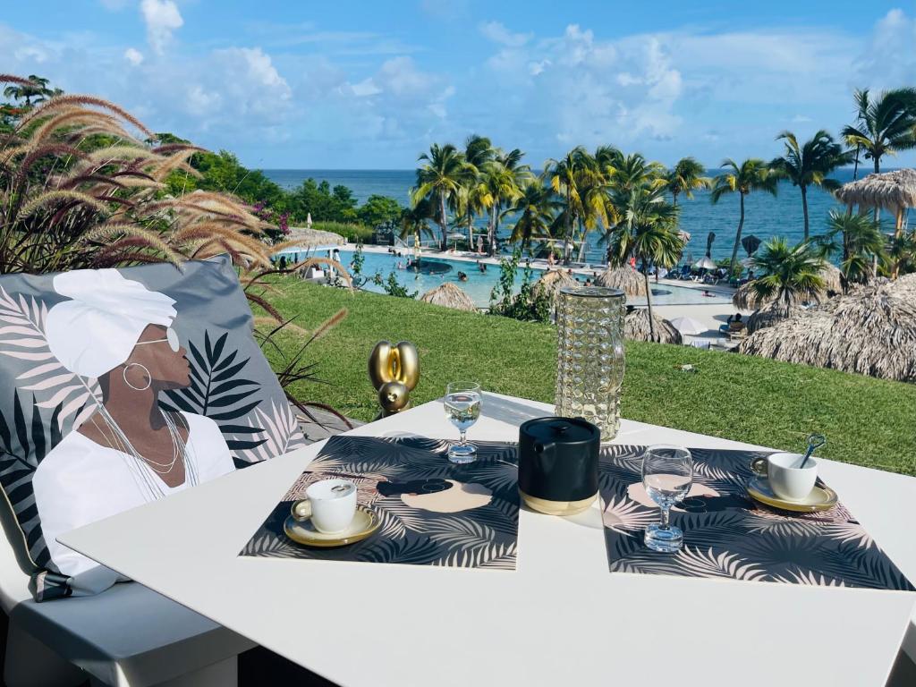 Le BÔ Studio - Logement standing vue mer & piscine, Le Diamant