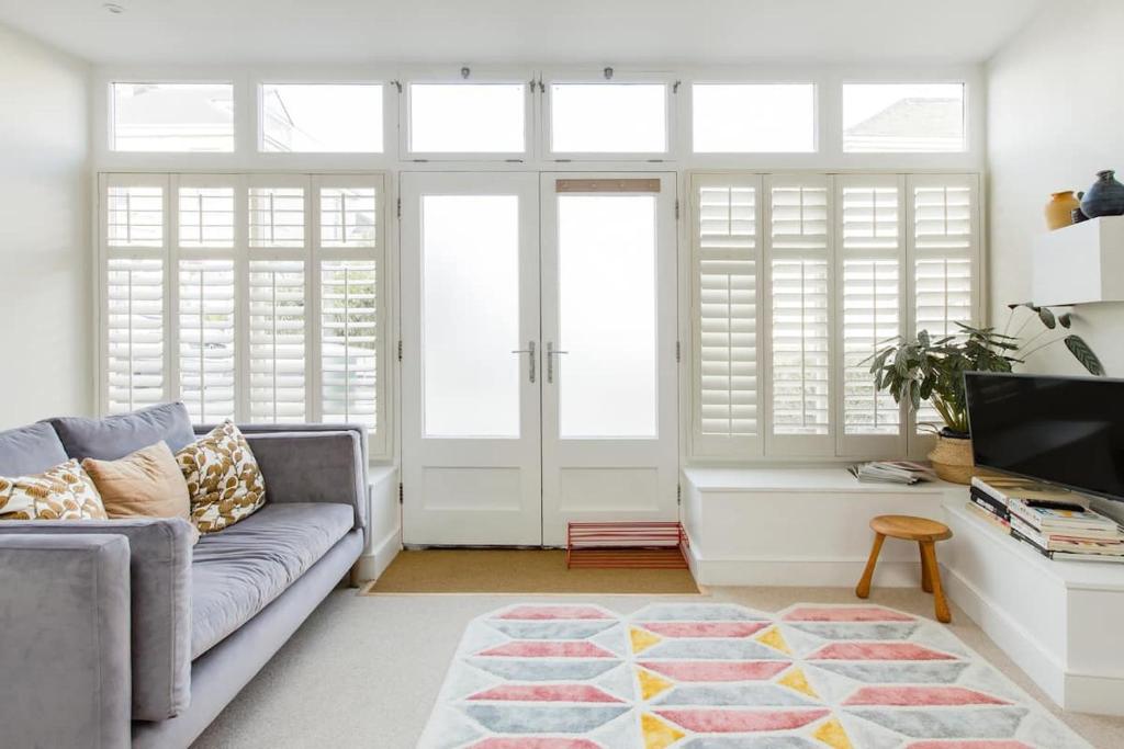 The Old Post Office Apartment — Hotel in Falmouth