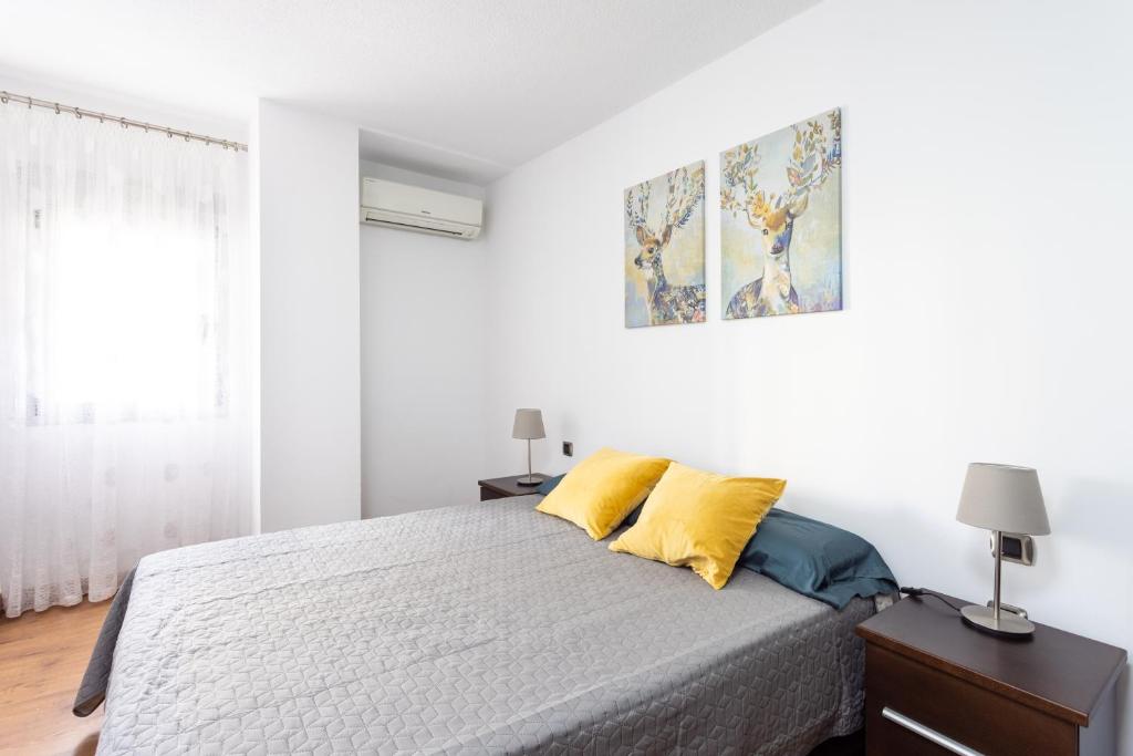 Home2Book Bright Center Apartment Santa Cruz - 5