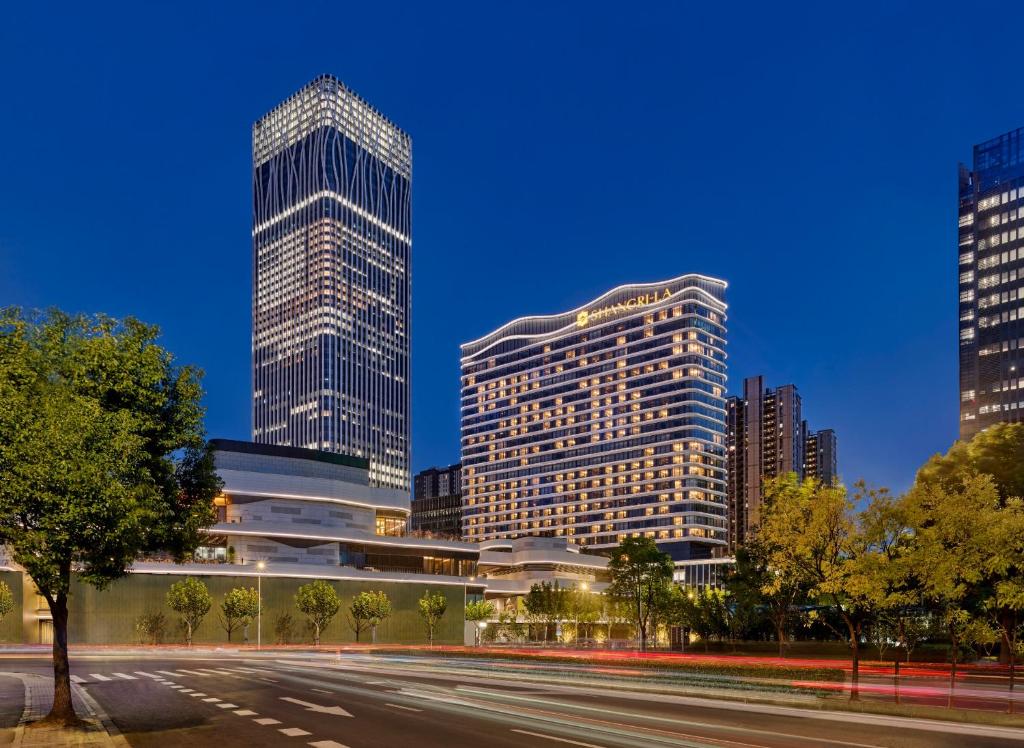 Shangri-La Qiantan, Shanghai - Steps away from the Oriental Sports Center, and easy reach the vibrant art scene of West Bund, Shanghai