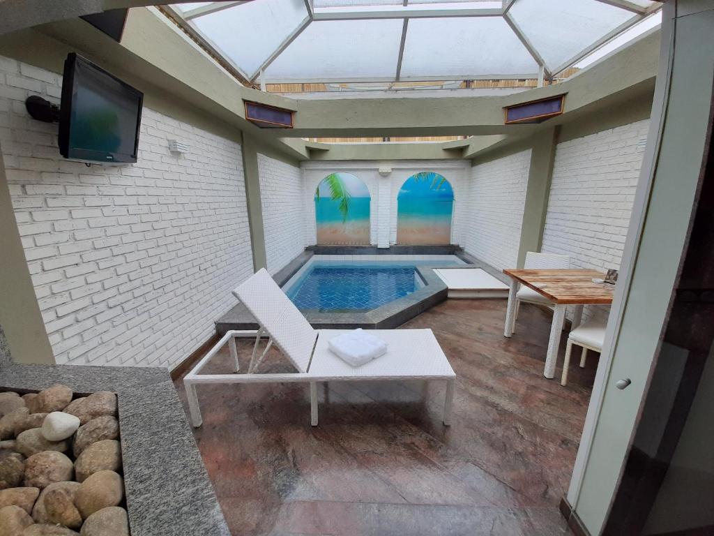 BAMBINA HOTEL -Adultos Somente photo