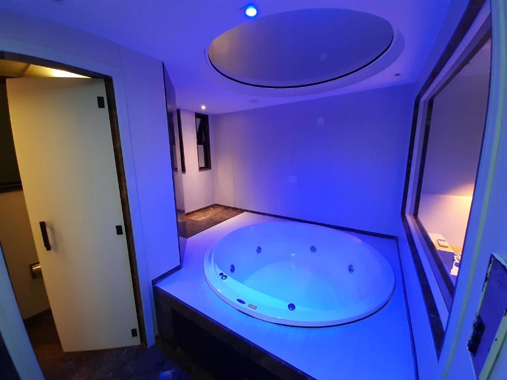 BAMBINA HOTEL -Adultos Somente photo