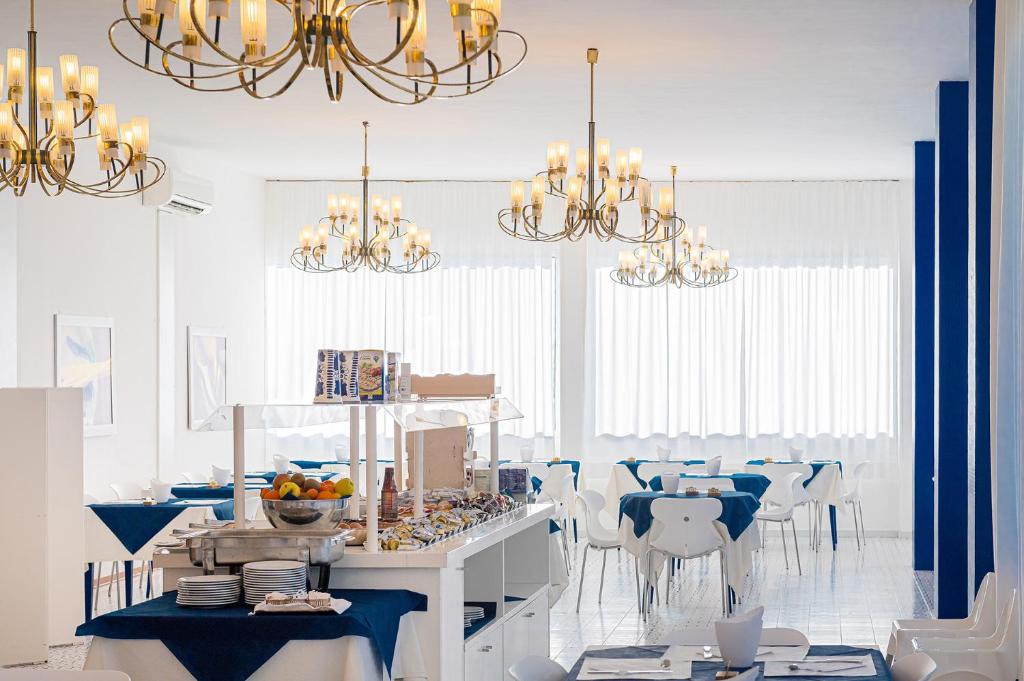 Hotel City — Restauracje i bary in Milano Marittima, Emilia-Romania