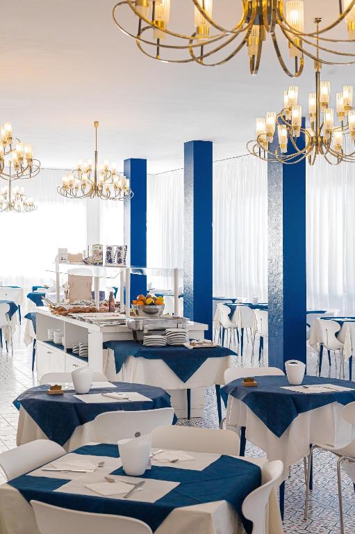 Hotel City — Restauracje i bary in Milano Marittima, Emilia-Romania