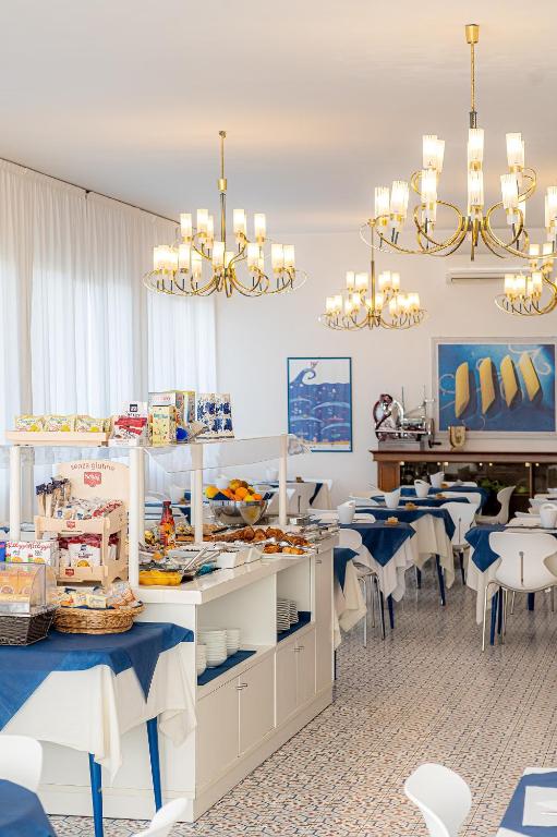 Hotel City — Restauracje i bary in Milano Marittima, Emilia-Romania