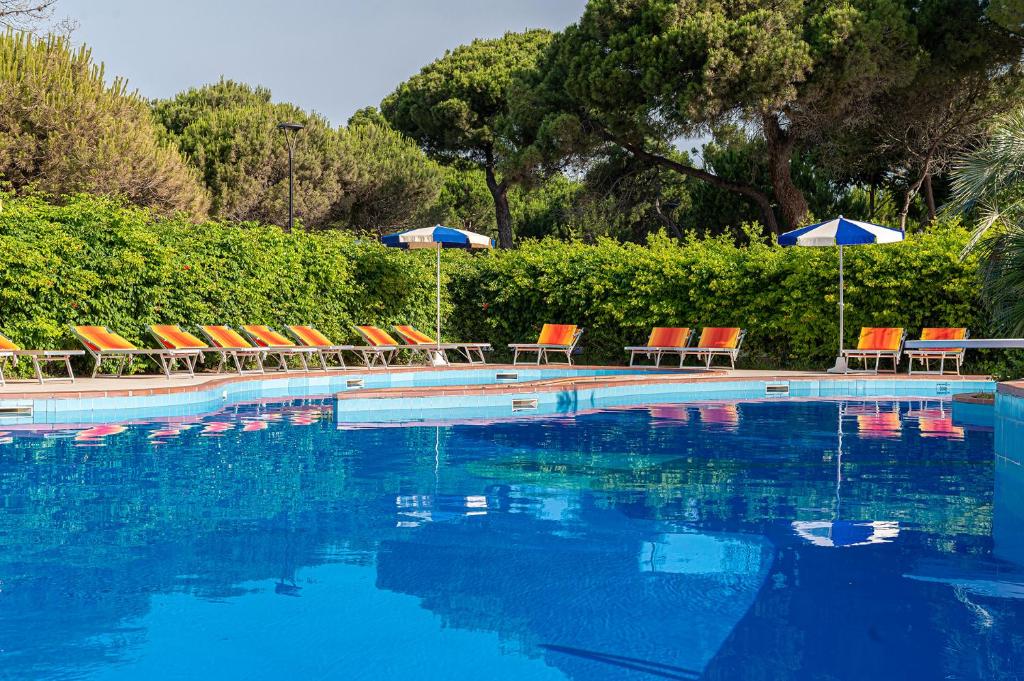 Hotel City — Basen in Milano Marittima, Emilia-Romania