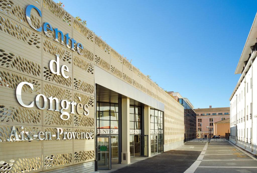 ノボテル エクス アン プロヴァンス ポン ドゥ ラルク フヌイエール (Novotel Aix en Provence Pont de l Arc Fenouilleres) 館内設備