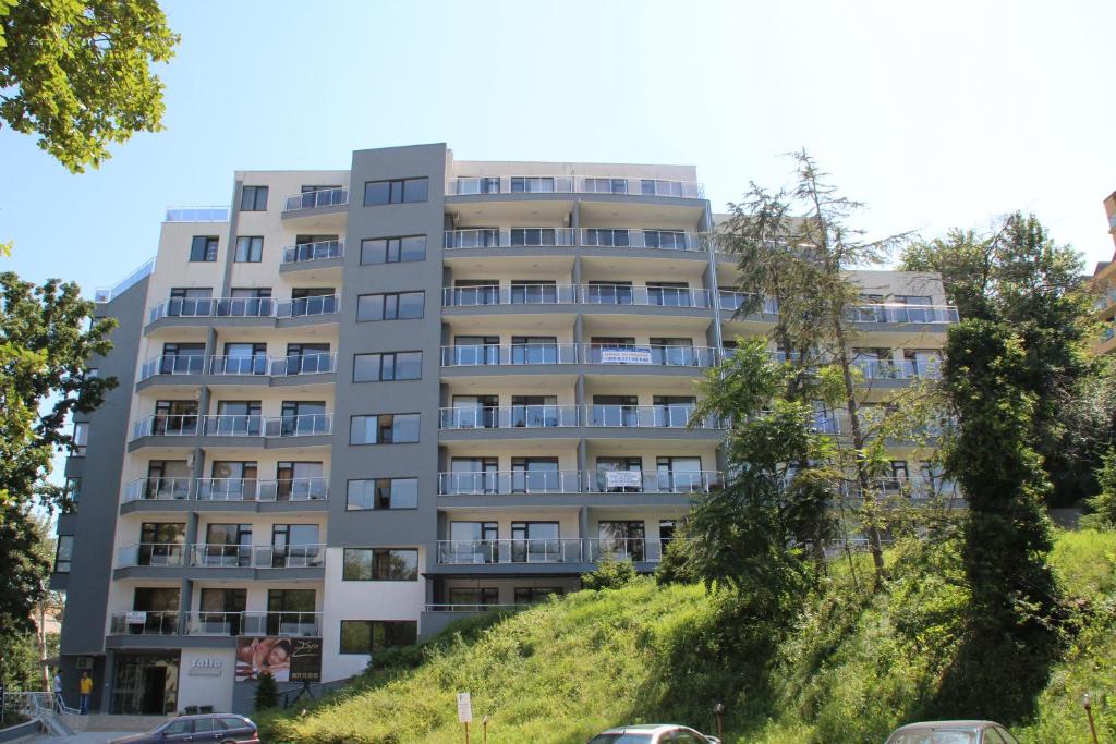 Dilov Apartments in Yalta Golden Sands — Hotel in Varna