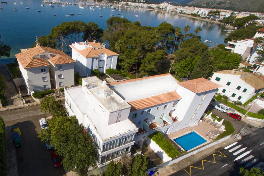 Hotel Villa Singala — Hotel building in Puerto Pollensa, Balearic Islands