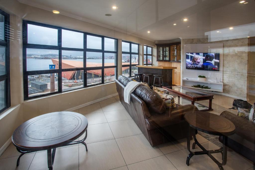 Stay at The Point - Peaceful Plentiful Penthouse photo