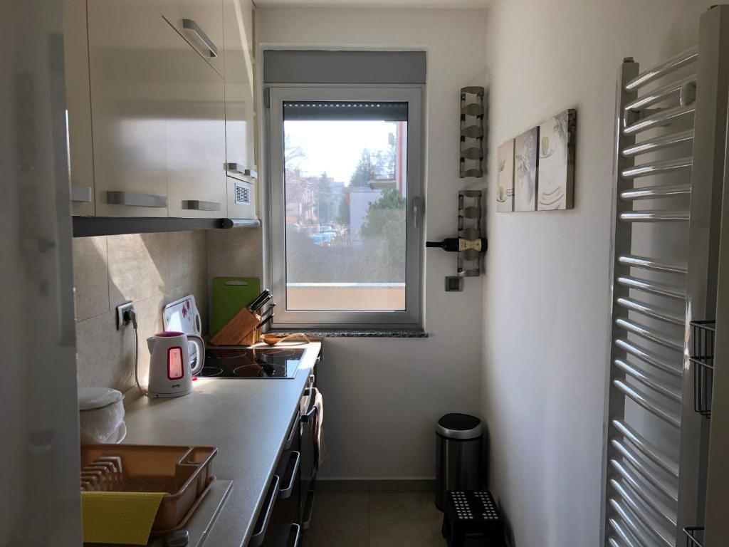 Modern 1 Bed Apartment, near shopping mall Stadion - 3