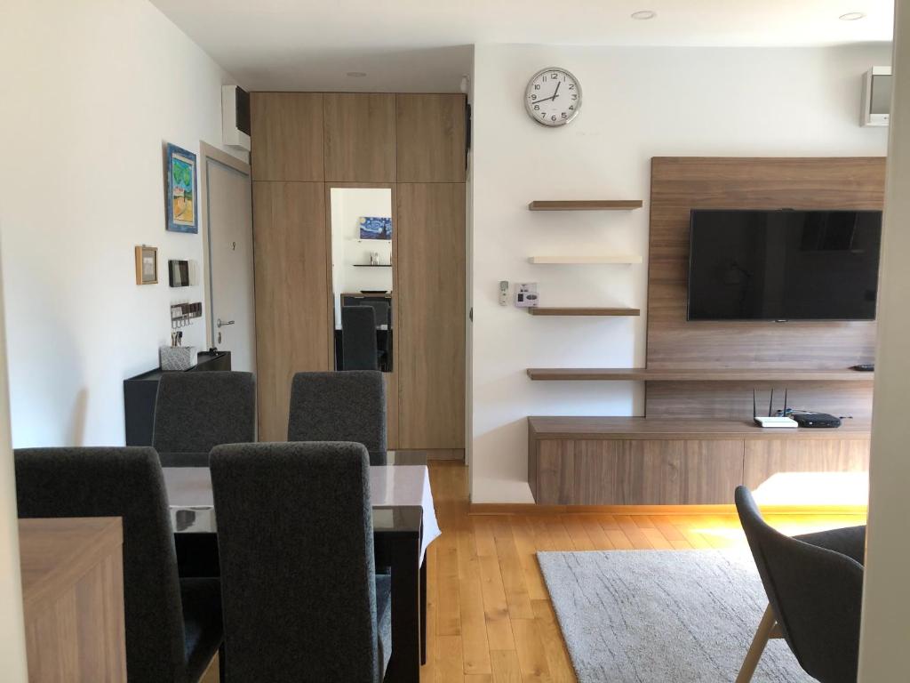 Modern 1 Bed Apartment, near shopping mall Stadion - 2