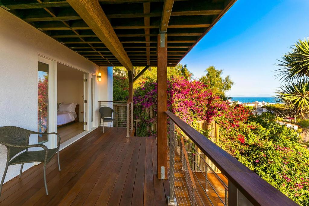 Malibu Beach House Perfection photo