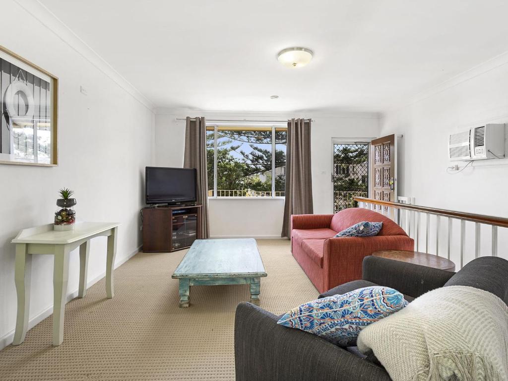 Lillian Stree Unit 1 2