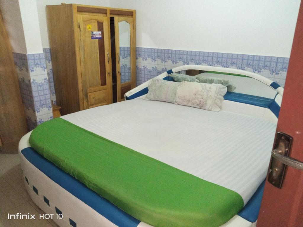 Elizz guest house photo
