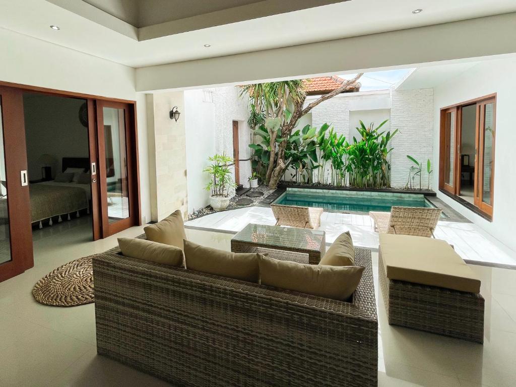 Villa Angel 2 - Canggu shortcut, staff included photo