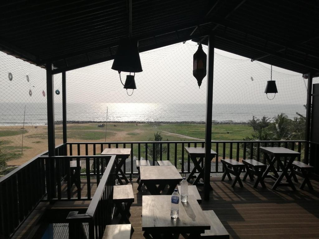 Le Petit Hotel &amp; Restaurant — Hotel in Negombo