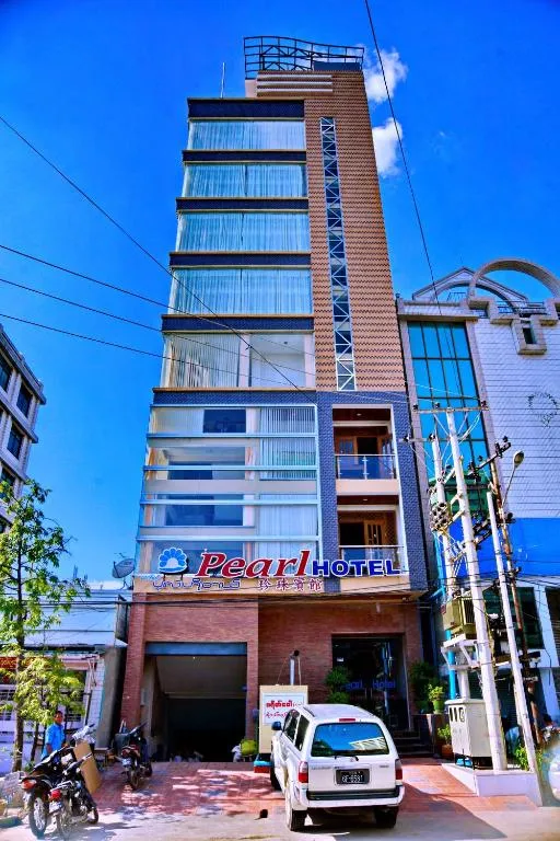 Royal Pearl Hotel, hotel in Mandalay