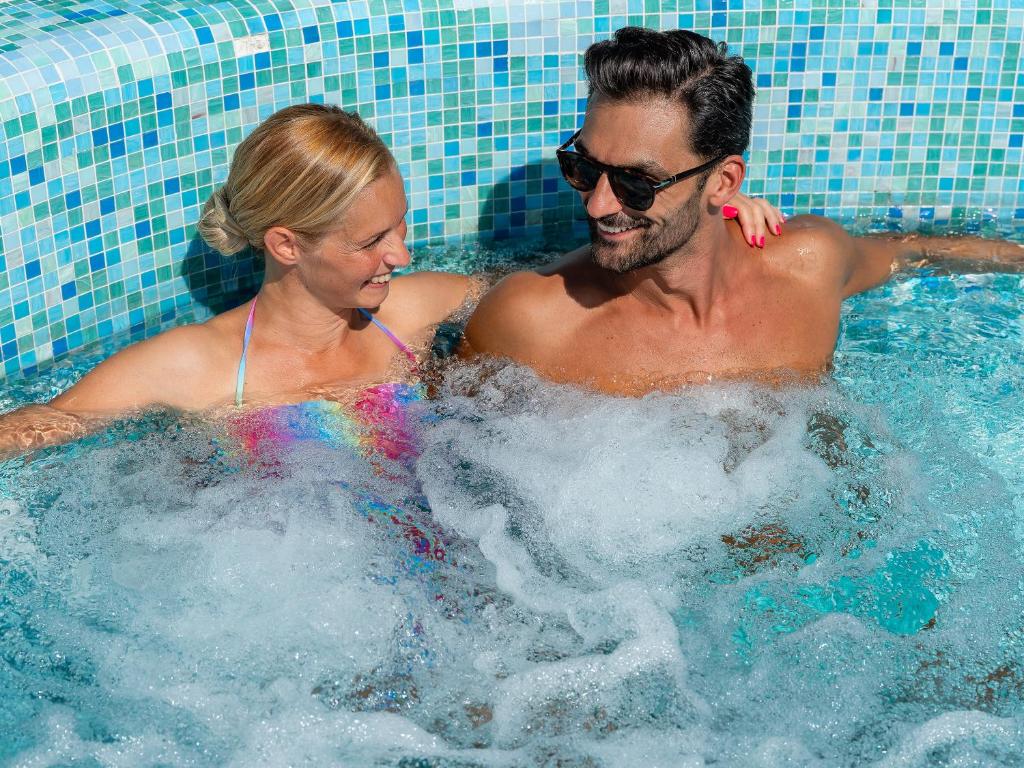 スイミングプール