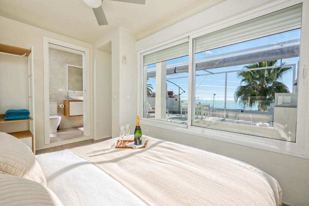 Miguel Beach Apartment in Malaga by Solaga Holiday Homes - 4