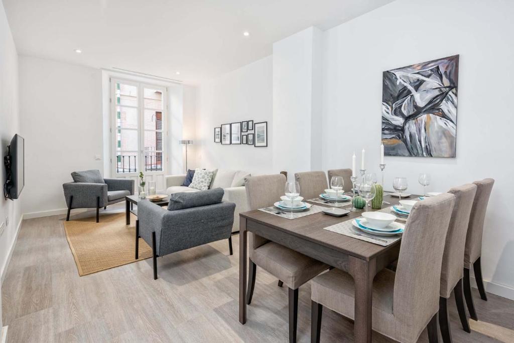 Merced Suites in Malaga by Solaga Holiday Homes - 5